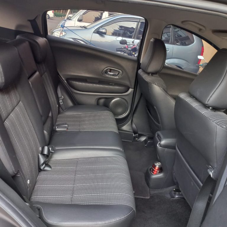 Dijual Mobil Hrv 2017 Warna Abu-abu Tua Metalic - Carwash Studio Garage