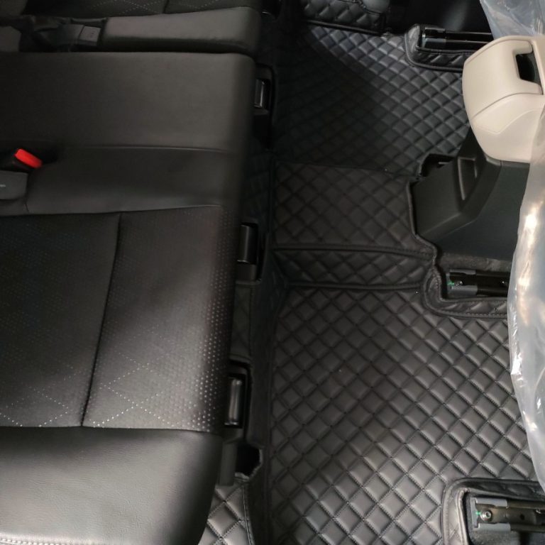 Karpet Mobil Toyota Veloz - Carwash Studio Garage